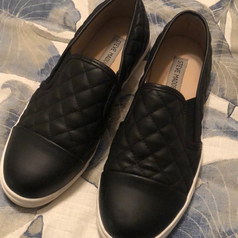 Steve Madden slip on sneakers, size 8.